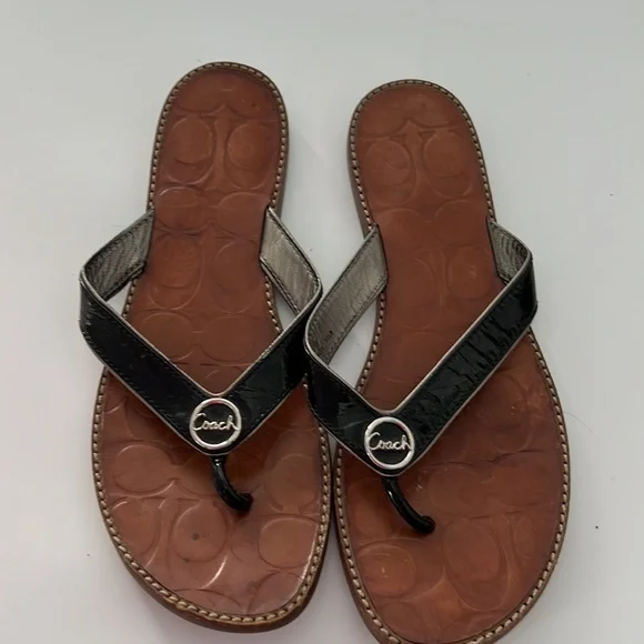 Coach Deney Black Patent Leather Flats Thong Sandals Sz:7.5 B - Picture 2 of 8